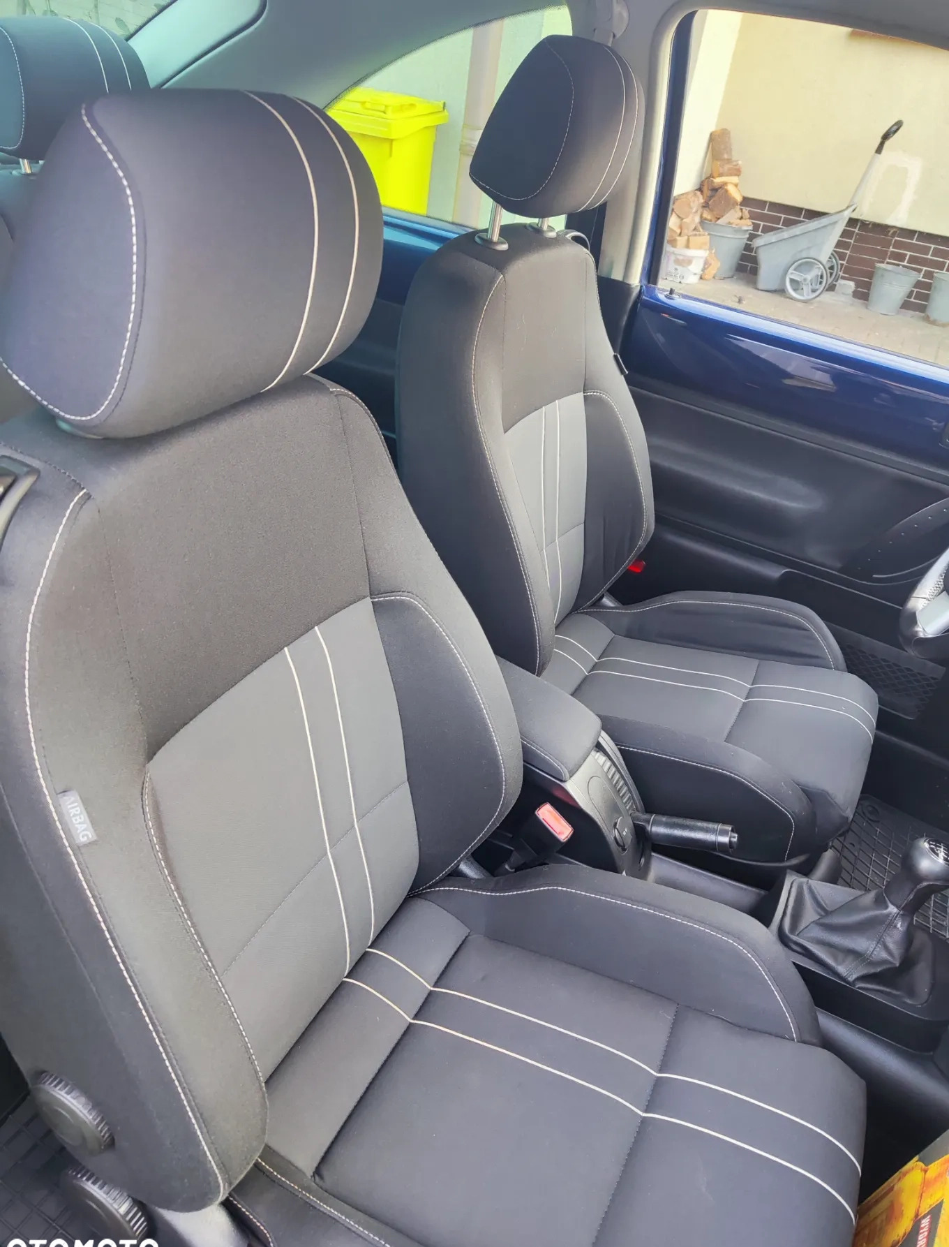Volkswagen New Beetle cena 15900 przebieg: 253200, rok produkcji 2010 z Głogów małe 79